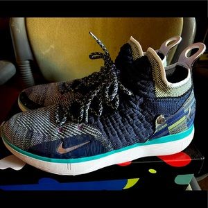Nike KD XI 11 BHM sz. 13 in good condition hard to find size